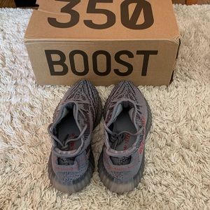 Yeezy boost 350 v2